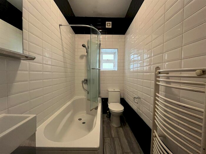 1 Bedroom Flat To Rent In Kildowan Road, Goodmayes, IG3