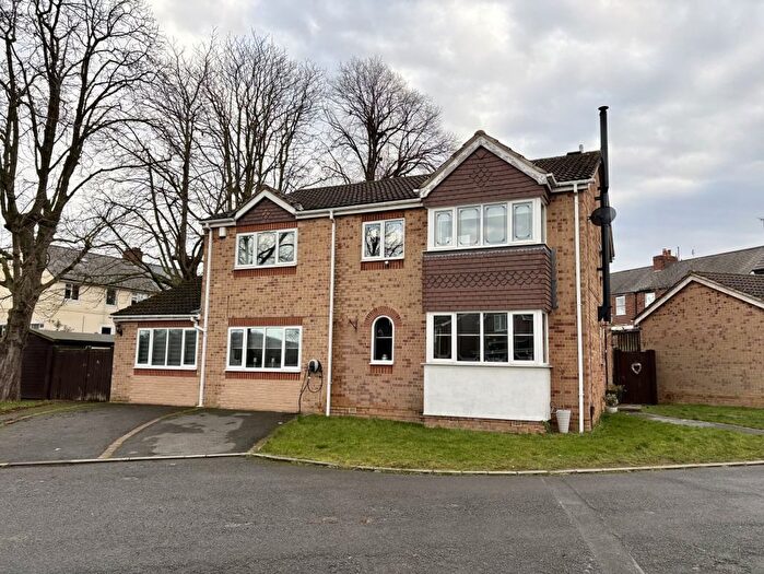 5 Bedroom Detached House For Sale In Hedley Drive, Chesterfield, S43