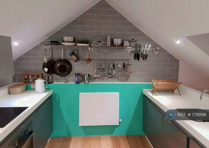 2 Bedroom Terraced House To Rent In Ash Street, Salford, M6