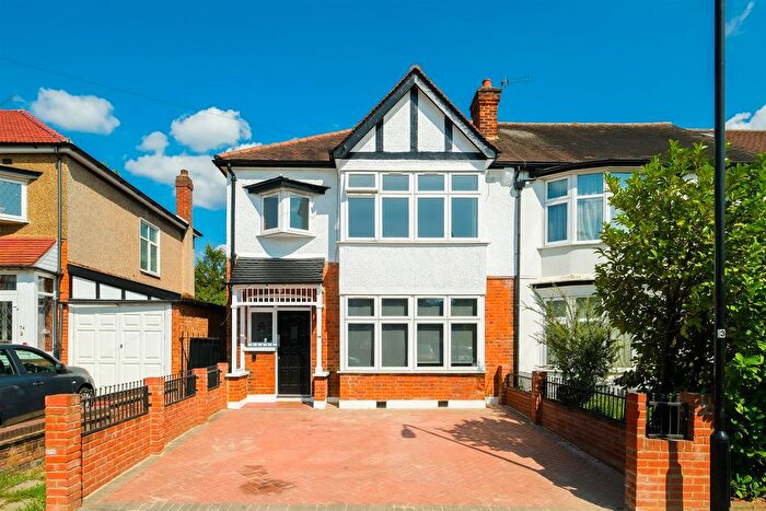 3 Bedroom Semi-Detached House To Rent In Kimberley Road, North Chingford, E4