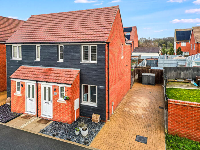 2 Bedroom Semi-Detached House For Sale In Clover Drive, Newland Spring, Chelmsford, CM1