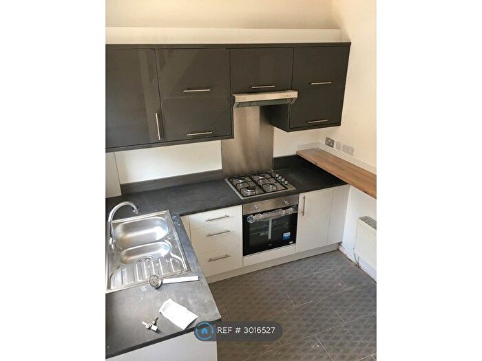 2 Bedroom Terraced House To Rent In Valley Road, Sheffield, S8
