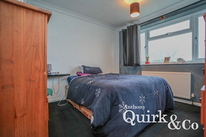 3 Bedroom End Of Terrace House For Sale In The Weald, Canvey Island, SS8