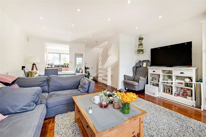 4 Bedroom Property To Rent In Taeping Street, Millwall, E14