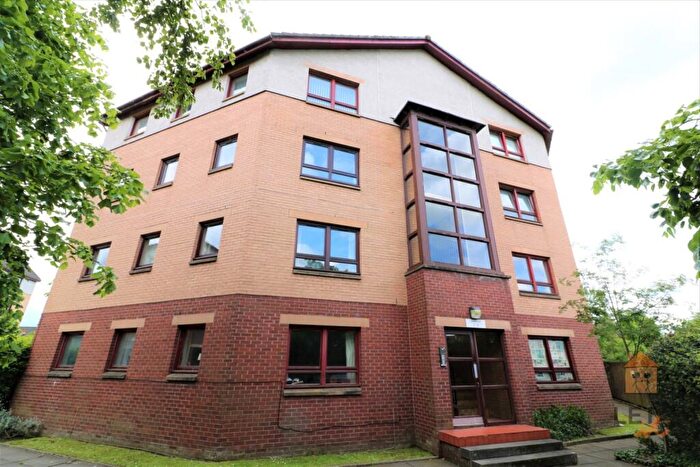 3 Bedroom Flat To Rent In Albion Gate, Paisley, PA3