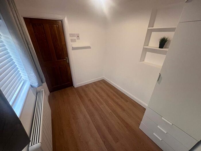 1 Bedroom Apartment To Rent In Chancery Lane, CF11