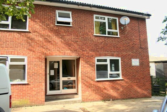 1 Bedroom Flat To Rent In Maidstone Road, Chatham, ME4