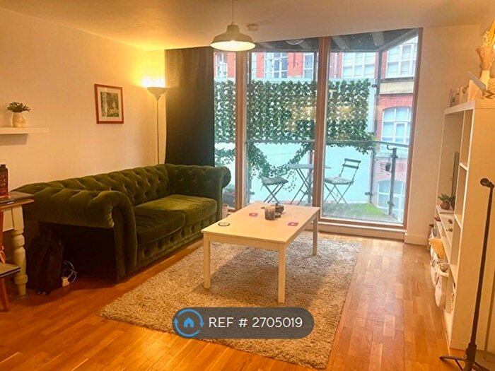 1 Bedroom Flat To Rent In Royal Mills, Manchester, M4