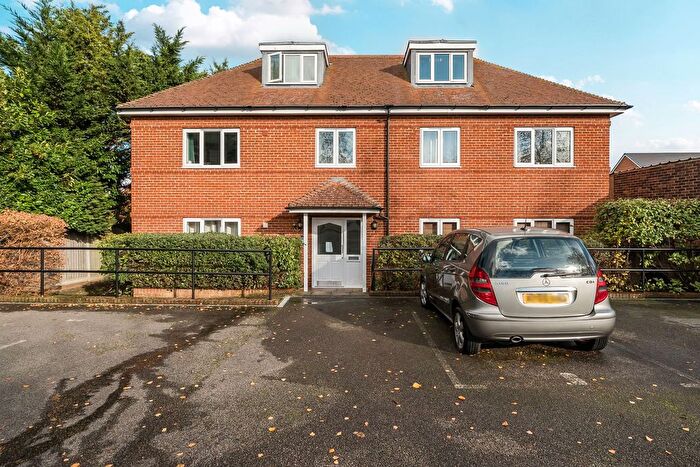 1 Bedroom Flat For Sale In Vernon Close, Servalan Court, KT19