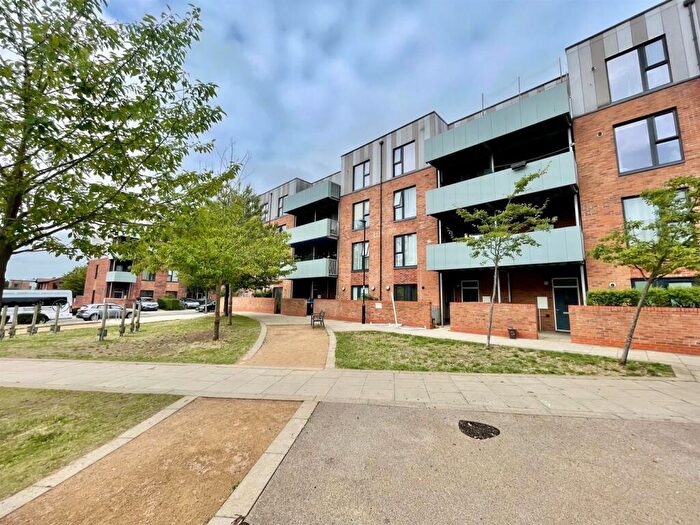1 Bedroom Apartment For Sale In Melling Drive, Enfield, EN1