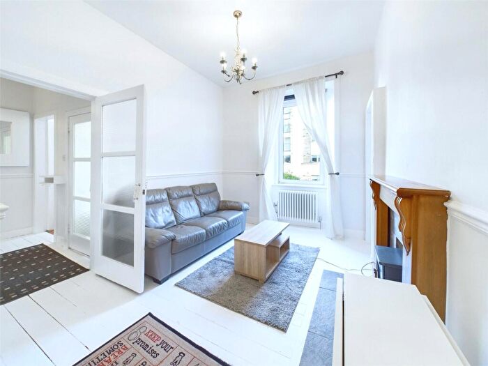 1 Bedroom Apartment To Rent In Beaverhall Road, Canonmills, Edinburgh, EH7