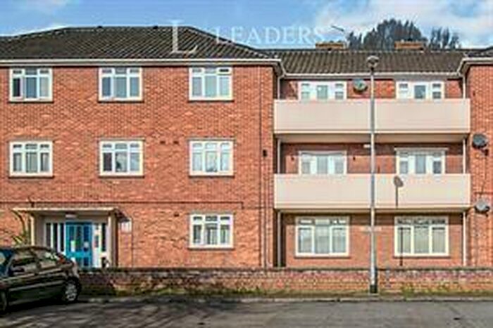 2 Bedroom Flat To Rent In Clare Close, Norwich, NR3