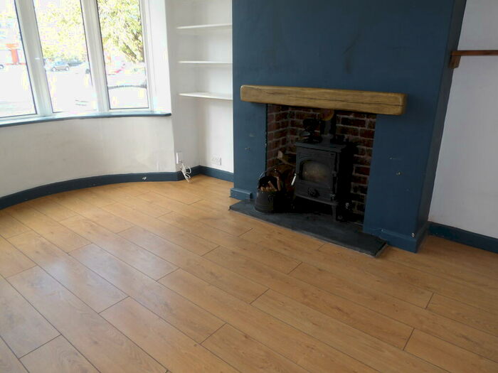 3 Bedroom House To Rent In Selous Road, BB2