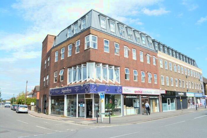 2 Bedroom Apartment For Sale In Lumley Road, Horley, RH6