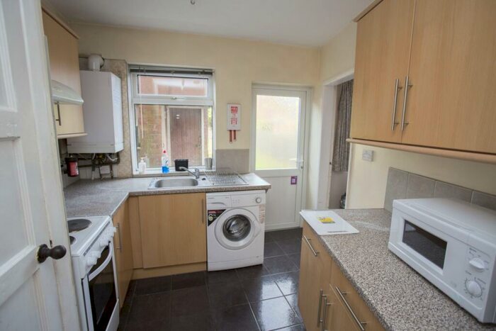 5 Bedroom Terraced House To Rent In Sir Henry Parkes Road, Canley, Coventry, CV4