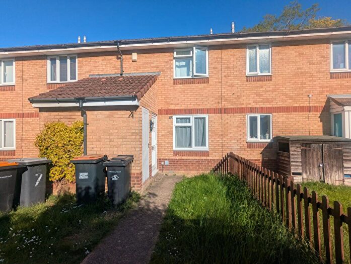 2 Bedroom House To Rent In Riverfield Drive, Heather Gardens, MK41