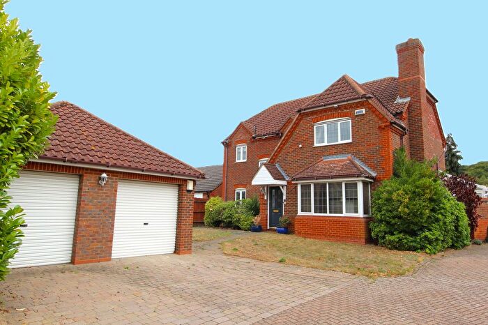 4 Bedroom Detached House For Sale In High Street, Sandy, SG19