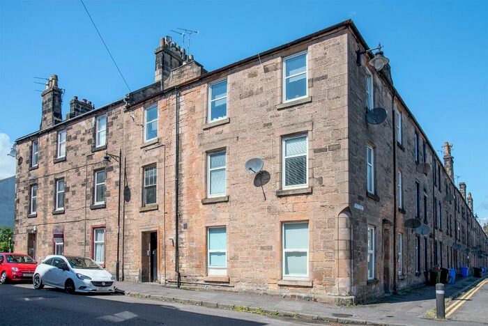 3 Bedroom Flat To Rent In Douglas Street, Stirling Town, Stirling, FK8