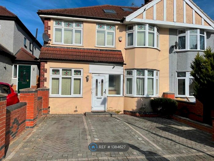5 Bedroom Semi-Detached House To Rent In Lyndhurst Avenue, Twickenham, TW2