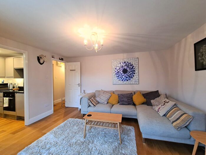 1 Bedroom Flat For Sale In Oakleaf Court, Mill Ride, Ascot, Berkshire, SL5