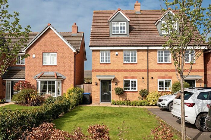 3 Bedroom Semi Detached House For Sale In Little Trace Avenue, Southam, CV47