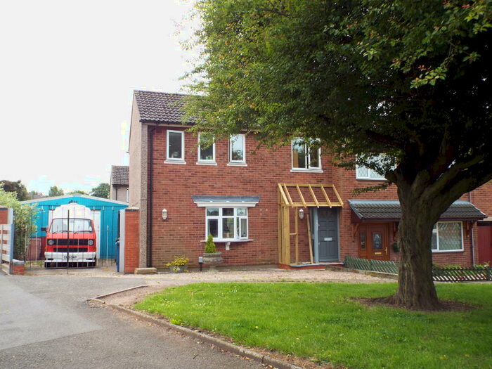 3 Bedroom House To Rent In Chesterton Way, Tamworth, B79