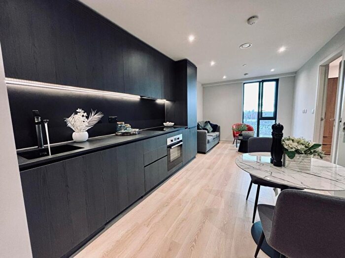 1 Bedroom Flat To Rent In Apartment Waterhouse Gardens, Great Ducie Street, Manchester, M3