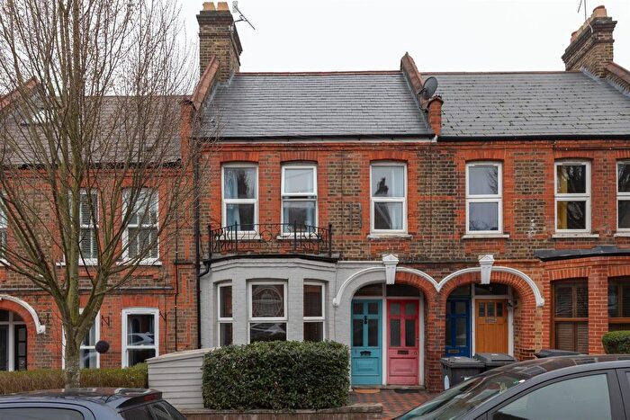 2 Bedroom Flat For Sale In Bemsted Road, Walthamstow, E17