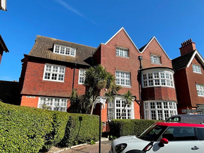 1 Bedroom Apartment For Sale In Grand Avenue, Hove, BN3