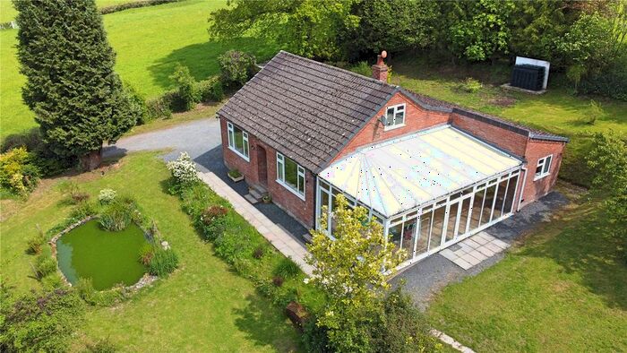 3 Bedroom Bungalow For Sale In Dolfor, Newtown, Powys, SY16
