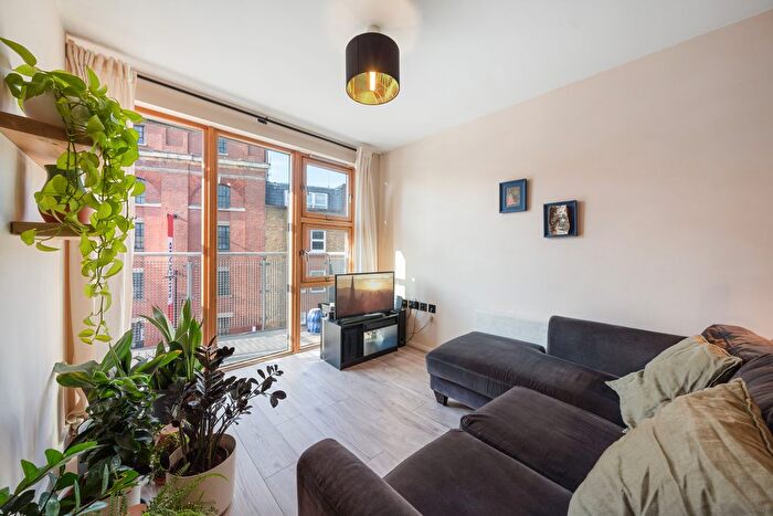 1 Bedroom Flat To Rent In Hungerford Road, London, N7
