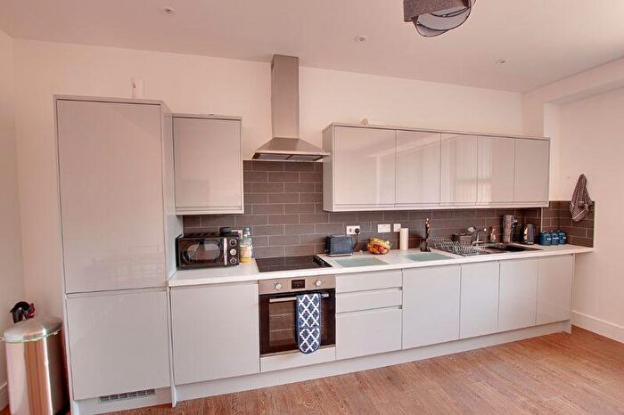 2 Bedroom Flat To Rent In The Pavillions, Trowbridge, BA14