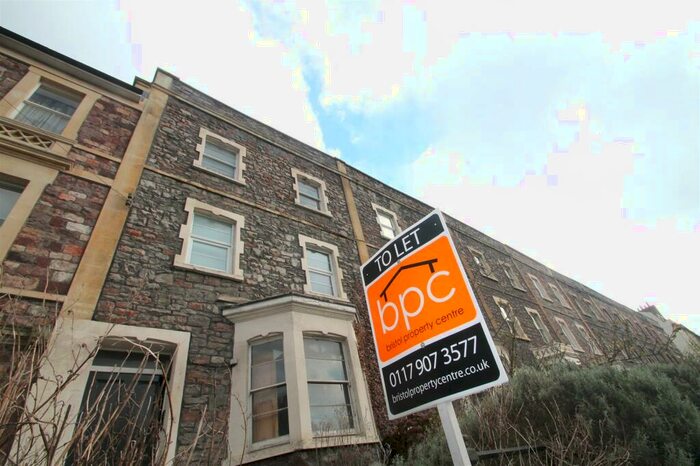 1 Bedroom Flat To Rent In B, Garden Flat, Hotwell Road, BS8