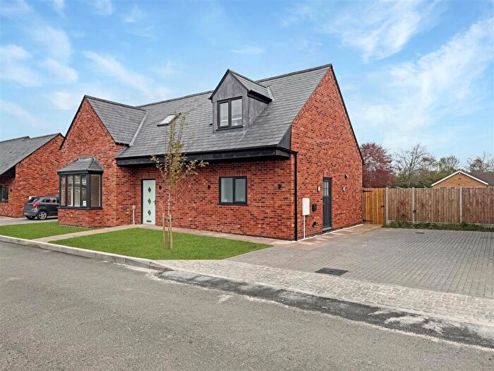 3 Bedroom Detached House To Rent In Bowling Green Close, Blaby, LE8