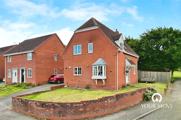 4 Bedroom Detached House For Sale In Mill Road, Beccles, Suffolk, NR34