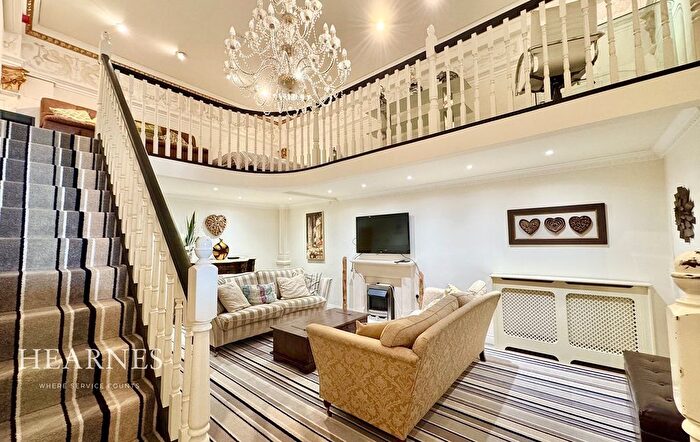 2 Bedroom Flat For Sale In Owls Road, Boscombe Spa, Bournemouth, BH5