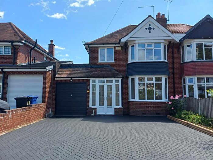 3 Bedroom Semi-Detached House For Sale In Manor Lane, Halesowen, B62