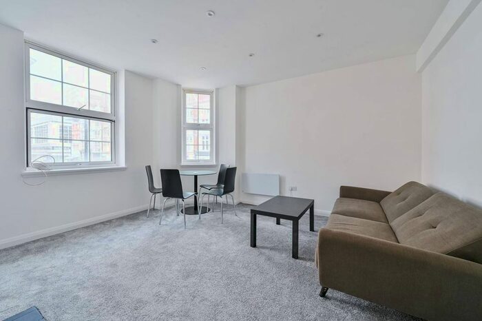 1 Bedroom Flat To Rent In Cambridge Court, Hyde Park Estate, London, W2