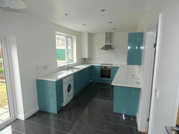 2 Bedroom Semi-Detached House To Rent In Rudham Avenue, Grimsby, DN32