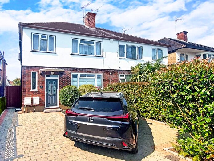 2 Bedroom Maisonette For Sale In Imperial Close, Harrow, HA2
