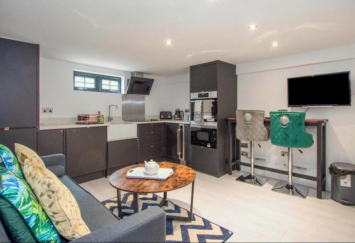 1 Bedroom Flat To Rent In Queen Street, York, YO24