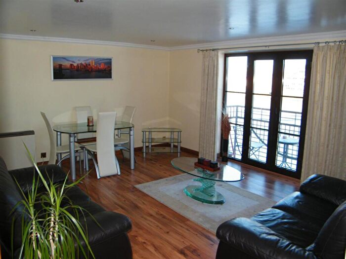 2 Bedroom Apartment To Rent In Mavisbank Gardens, Festival Park, G51