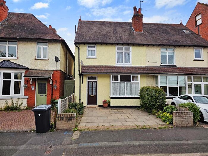 3 Bedroom Semi-Detached House For Sale In Stourport Road, Bewdley, DY12