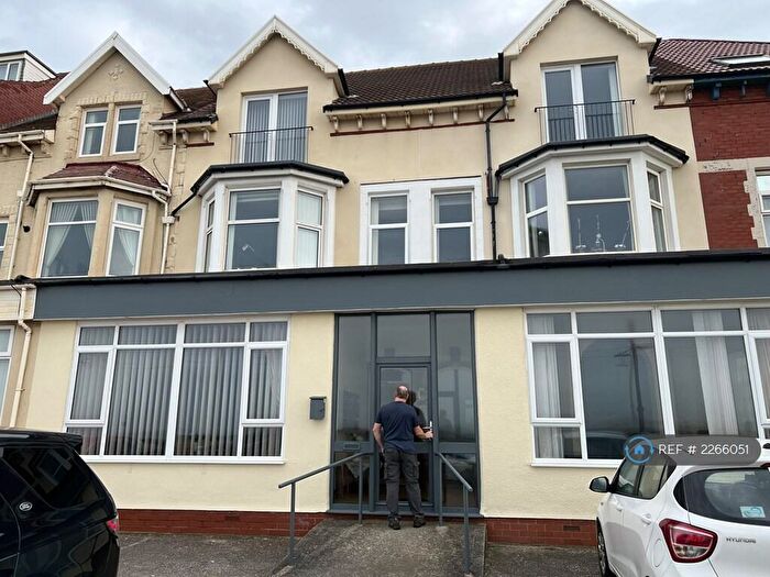 1 Bedroom Flat To Rent In Queens Promenade, Blackpool, FY2