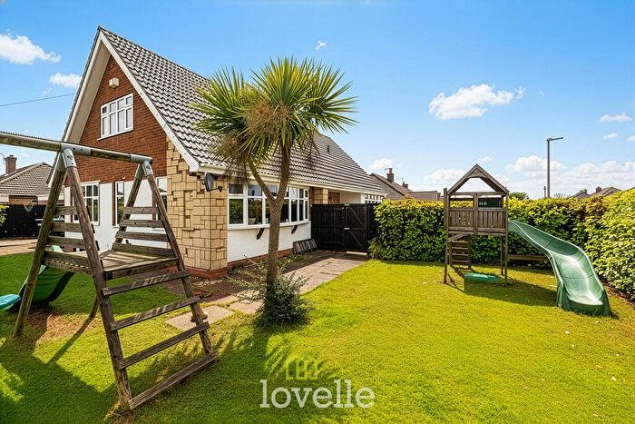 4 Bedroom Detached House For Sale In Pearson Road, Cleethorpes, DN35