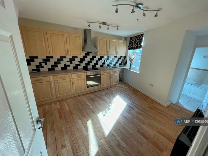 1 Bedroom Flat To Rent In Market Street, South Normanton, Alfreton, DE55