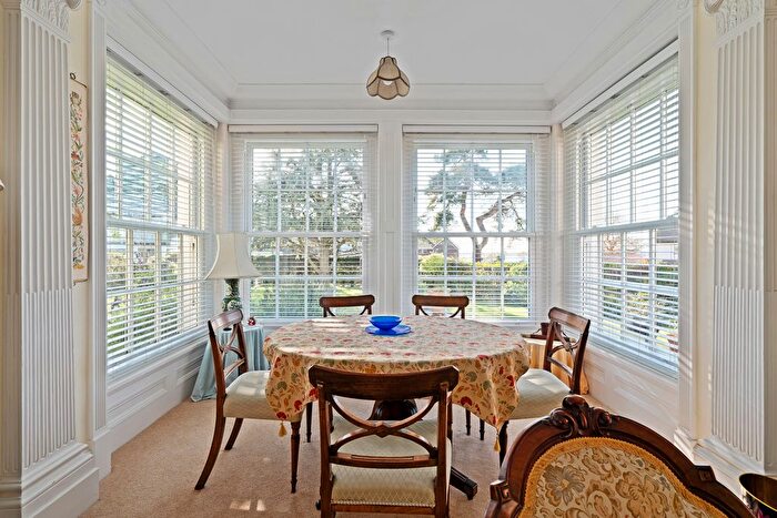 2 Bedroom Flat For Sale In Havelock Road, Warsash, SO31