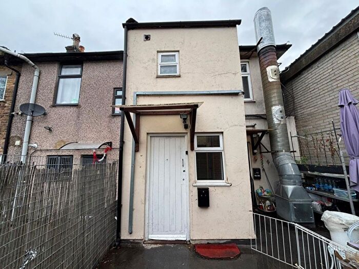 1 Bedroom Flat To Rent In Bellegrove Road, Welling, DA16