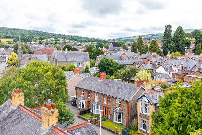3 Bedroom End Of Terrace House For Sale In Park Road, Builth Wells, LD2