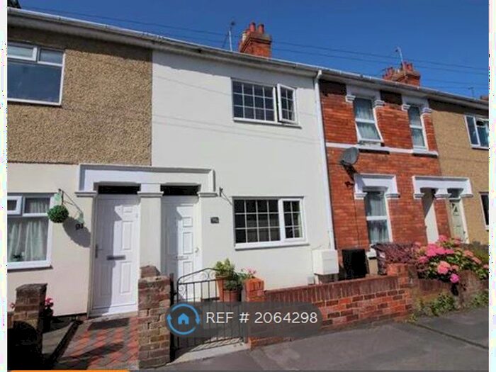 3 Bedroom Terraced House To Rent In Montagu Street, Swindon, SN2